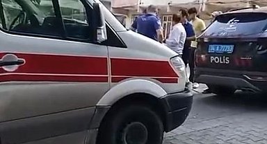 Misafir olarak gittiği evde, ev sahibini yaralayıp altınları çalarak kaçtı