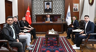 Sağlıkta Yeni Yüzyıl Sendikası Genel Başkanı Salim Kar, Vali İsmail Ustaoğlu’nu Ziyaret Etti