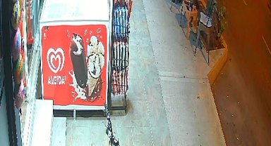 Avcılar'da tekel bayisinde 'veresiye' kavgası kamerada