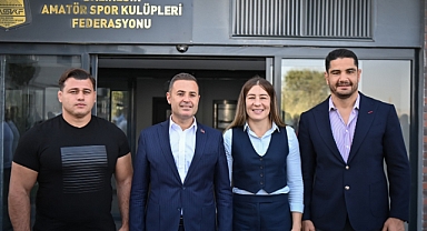 Balıkesir'de Şampiyonlar Zirvesi: Spor Dünyası Büyükşehir'de Buluştu