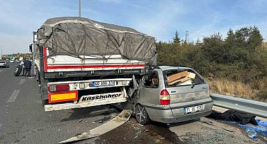 Park halindeki tıra ok gibi saplandı: 2 ölü 3 yaralı