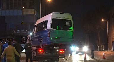 Ankara'da otomobil ile dolmuş çarpıştı: 6 yaralı