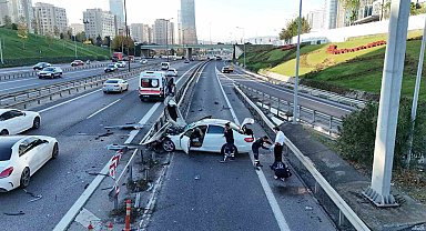 Ataşehir'de kontrolden çıkan otomobil refüje çarptı: 1 yaralı