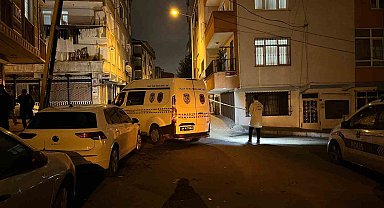 Bağcılar'da izinsiz gösteri yapan grup polise taşla saldırdı