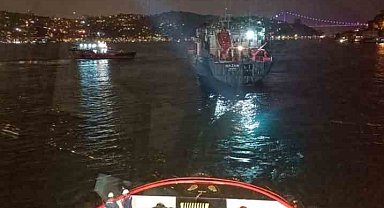 İstanbul Boğazı'nda dümeni arızalanan tanker kurtarıldı
