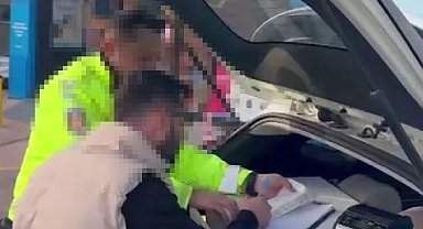 Pendik'te abartı egzoz kullanan sürücüye para cezası