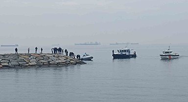 Pendik'te denizde başından silahla vurulmuş 2 erkek cesedi bulundu