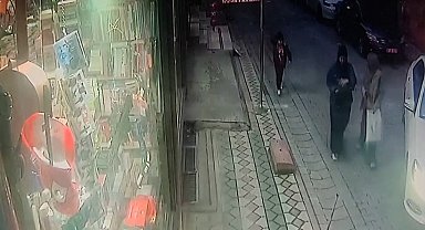 Sultangazi'de içinde 100 bin lira değerinde muhtelif anahtarlar bulunan çantayı çaldılar