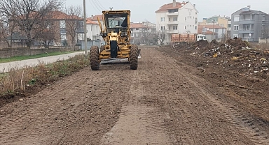 Bigadiç Belediyesi, Fethibey Mahallesi’nde Yol Düzenleme Çalışmalarını Sürdürüyor