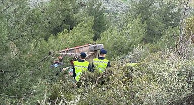 Bursa'da traktör şarampole yuvarlandı: 1 ölü, 1 yaralı