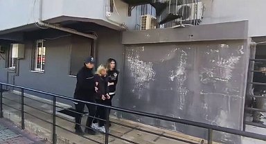 Annesine saldıran alkollü babasını öldüren genç kadın hakkında 24 yıl hapis talebi