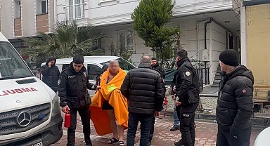 Avcılar'da evinde kendine zarar veren adama özel harekat polisi müdahale etti