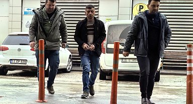 İnegöl'de hırsızlık suçundan 20 yıl hapisle aranan şahıs yakalandı
