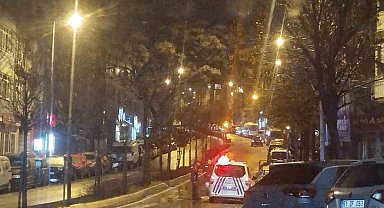 Üsküdar'da istinat duvarı yan yattı, 4 katlı 2 bina tedbiren boşaltıldı