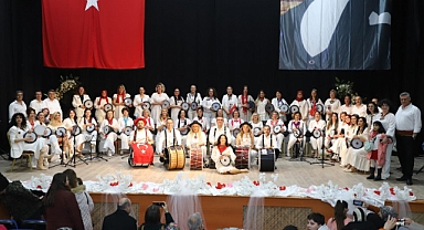 Gönen Belediyesi, Gülez Konferans Salonu'nda Muhteşem Bir Müzik Şöleni Gerçekleştirdi