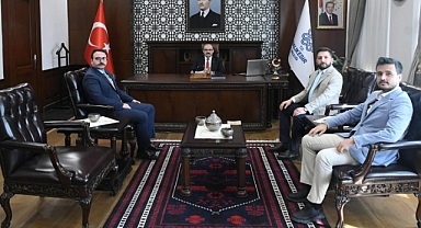 İstanbul Balıkesirliler Derneği Başkanı Av. Mehmet Fatih Önsöz, Vali İsmail Ustaoğlu’nu Ziyaret Etti