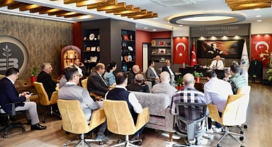 Edremit Belediyesi'nde Hizmet Verimliliği İçin Stratejik Değerlendirme Toplantısı Yapıldı