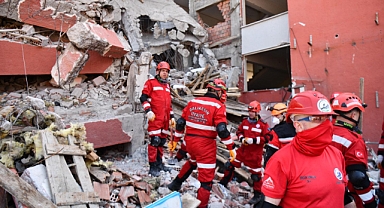 Balıkesir İtfaiyesi Doğal Afet Tatbikatında Tam Kadro: Gerçeği Aratmadı