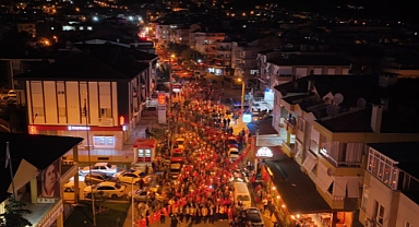 Edremit Tek Yürek Oldu: 19 Mayıs’ta Bayraklarla Yürüdü