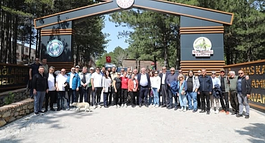 Edremit Belediye Başkanı Mehmet Ertaş, Sarıkız Tepesi'nde Temizlik ve Gezi Programı Düzenledi