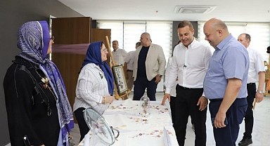 Gönen’de İğne Oyası Sergisi Göz Kamaştırdı: Emek ve Sanat Bir Arada