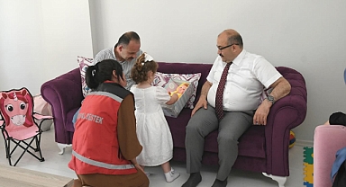 Vali Ustaoğlu’ndan Duygusal Ziyaret: Koruyucu Aile Günü'nde Anlamlı Buluşma