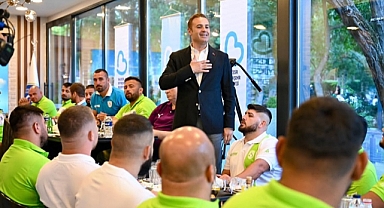 Kırkpınar’a Giden Yolda Balıkesirli Pehlivanlara Tam Destek