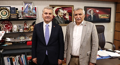 Milletvekili Mustafa Canbey, Gazi Meclis’te Balıkesirli Konuklarını Ağırladı