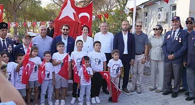 Ayvalık’ta Atatürk Büstü Açılışı