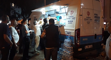Sındırgı’da Depremzedelere Türkiye Diyanet Vakfı’ndan Sıcak İkram Desteği