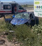 Afyonkarahisar’da Otomobil Takla Attı: 2 Kişi Yaralandı