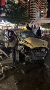Elazığ'da Ticari Taksinin Bariyere Çarpması Sonucu Meydana Gelen Kazada 1 Kişi Yaralandı
